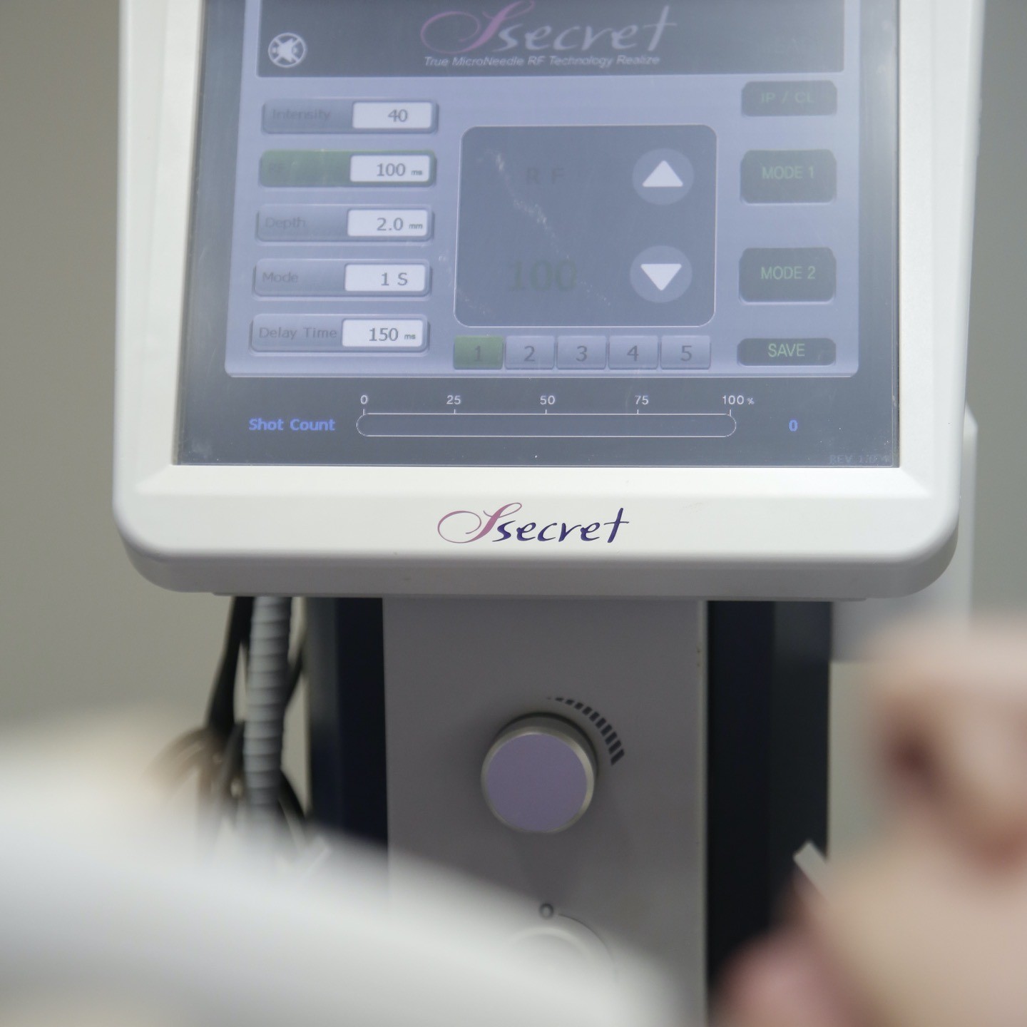 Secret® - Microneedling - Image 2